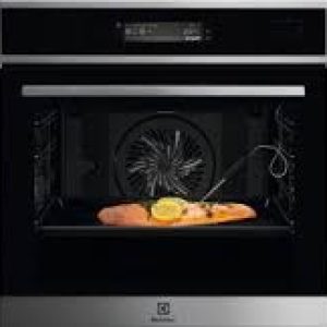 Black Friday Boulanger : -7% sur le four encastrable fonction vapeur Electrolux Steamboost