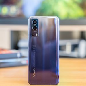 Black Friday Smartphone Vivo Pack Y72 Noir 5G + Enceinte JBL Go3 : -15% chez Boulanger